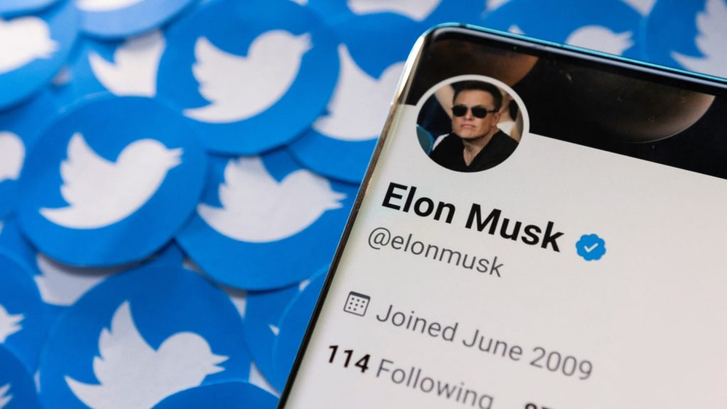 Elon Musk to Slash Twitter Executive Pay, Monetize Tweets