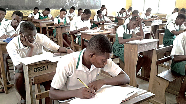 nigeria-Students-writing-exam