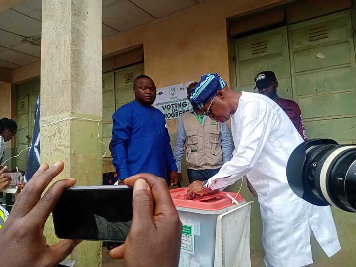 oyetola