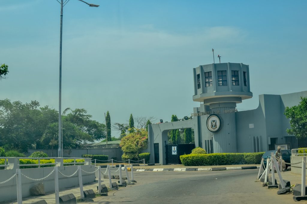 University_of_Ibadan_gate,_Ibadan4