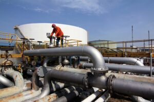 oil-refinery-gas-1536x1024